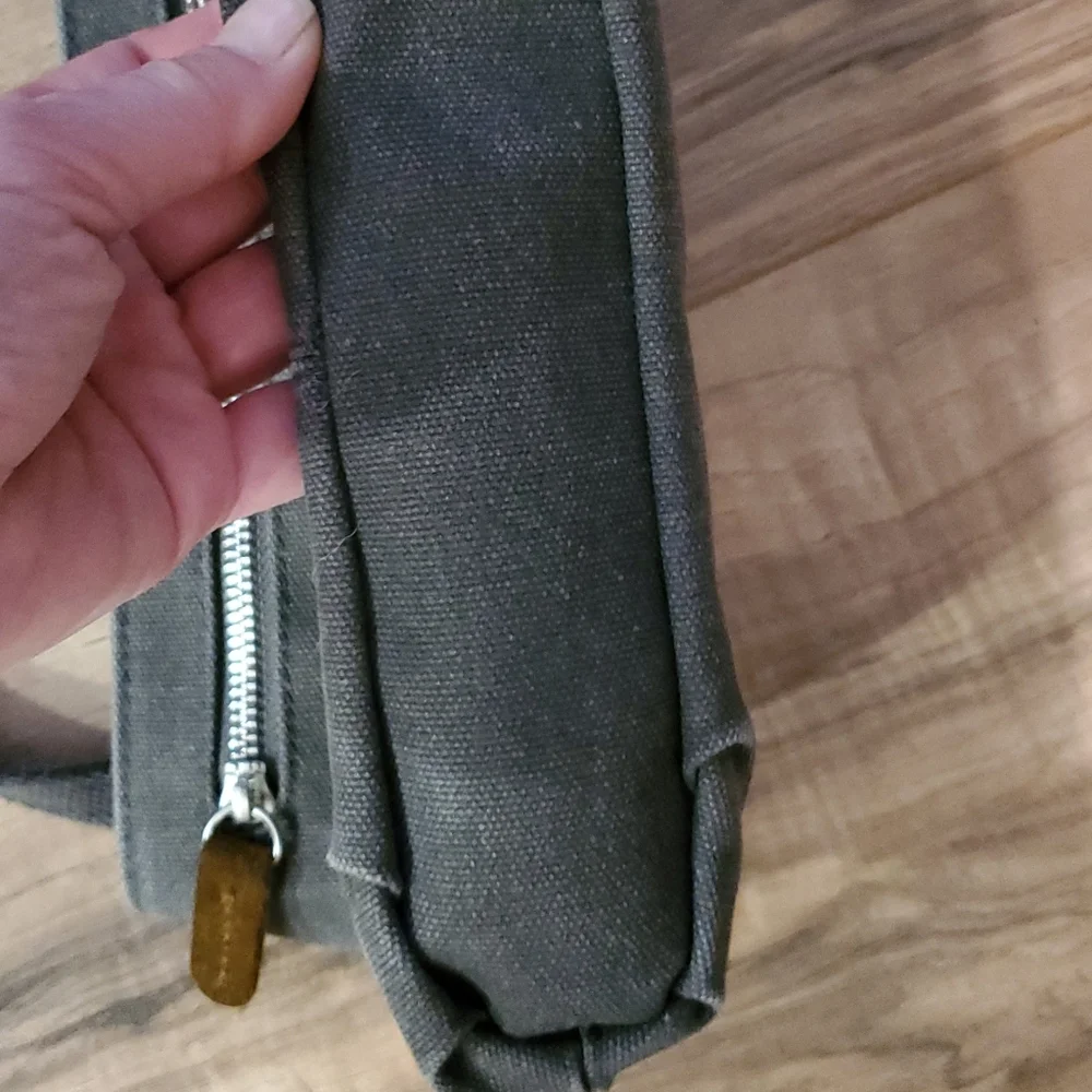 Travelon Anti-Theft RFID Heritage Small Crossbody Bag._8
